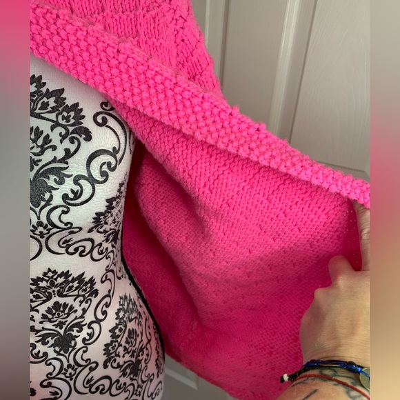 Homemade pink sweater, size Med - Picture 6 of 9